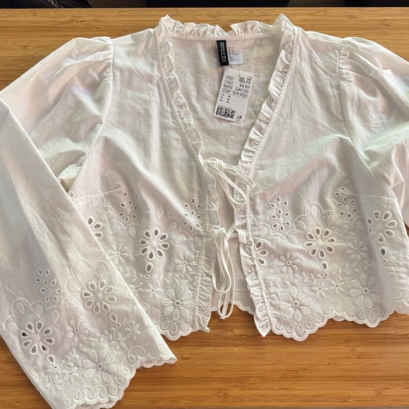 H&M White Ruffled Eyelet Blouse - Picture 3 of 7